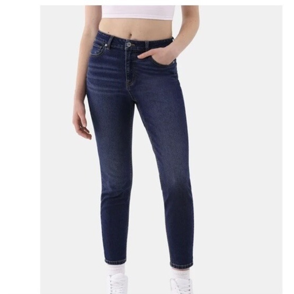 No Boundaries Super High Rise Straight Curvy Jeans Dark Wash Size 17 NWT
